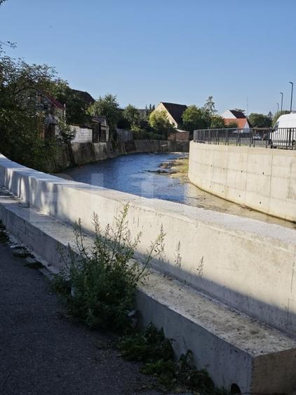 Casă individuală cu 3 camere cu Canalizare în Cristian