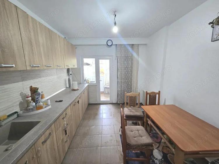 Apartament 2 camere Tudor Vladimirescu, decomandat, et. 1 - 1