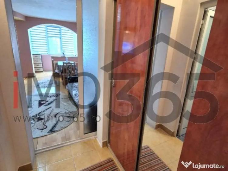 Garsoniera Craiovei Et.3 mobilat vedere strada - 4