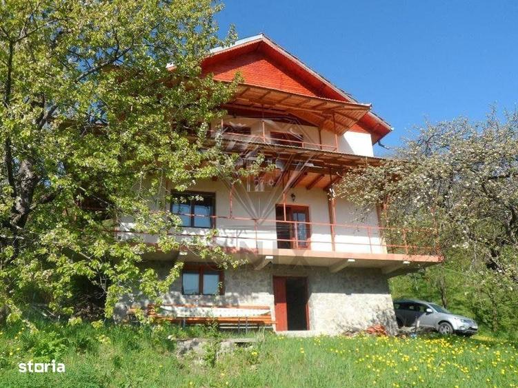 Vila deosebita cu 7 camere si 5 bai, 4290 mp teren, vedere panoramica - 6