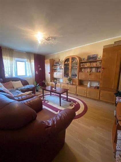 APARTAMENT 2 CAMERE, 2 BALCOANE DE VANZARE IN ONESTI ,CARTIER MAL - 3