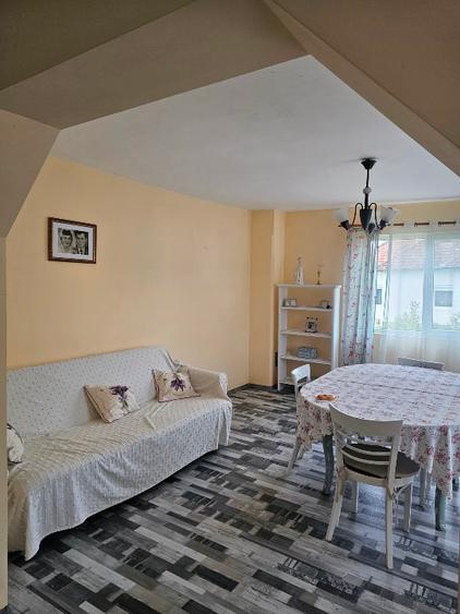 Casă 4 camere cu teren generos de 1400 mp - 14