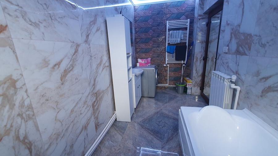 Inchiriez apartament 3 camere zona Parneava - ID : RH-39027 - 1