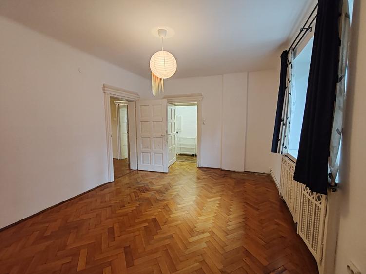 Apartament 3 camere pozitie deosebita zona Colinei - 8