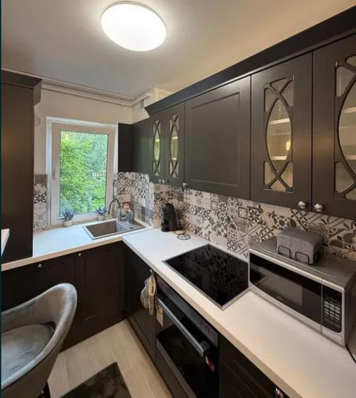 Apartament 3 camere Centrul Civic etajul 2 - 6