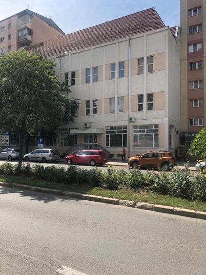 SPATIU COMERCIAL CU DESCHIDERE 30 ML LA BULEVARDUL REVOLUTIEI - 6