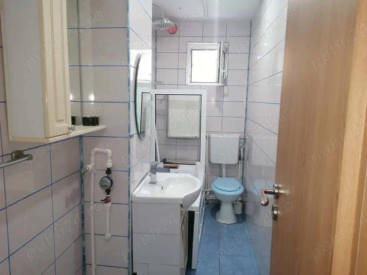 Apartament 3 camere, decomandat, str. Aurel Vlaicu - HATEG - 2