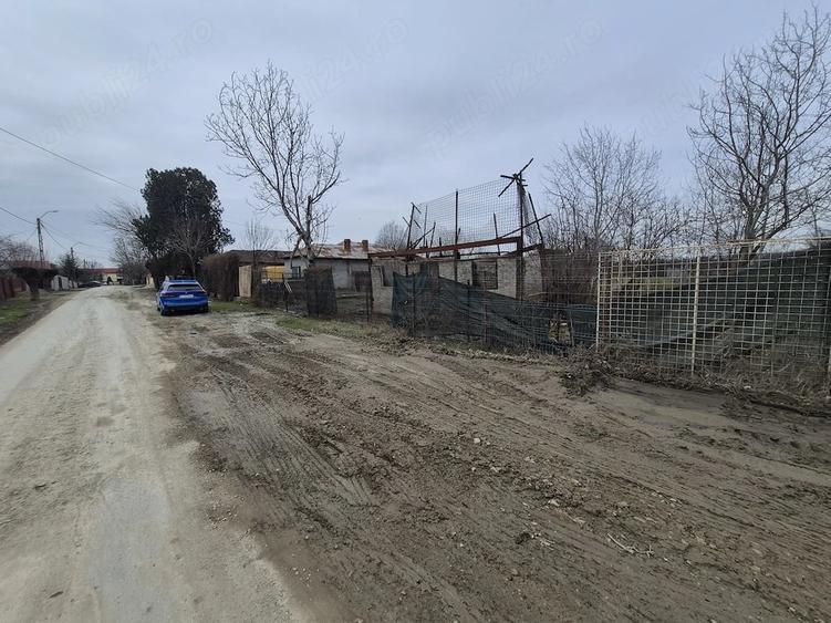 Teren de 1486 mp, în Pruni
