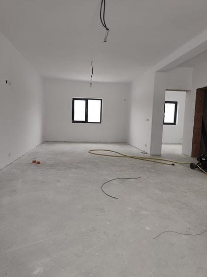 Casă individuală cu 5 camere cu Canalizare în Bolintin-Vale