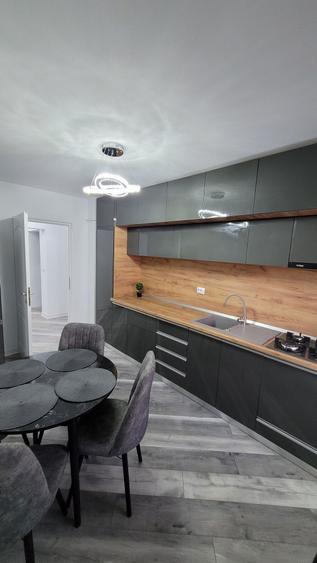 Inchiriez apartament de lux,zona centrala! - 3