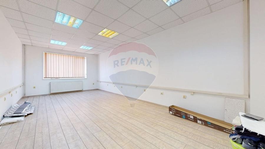 Birouri de închiriat în Brașov, Centrul Civic, clădire de birouri - 5