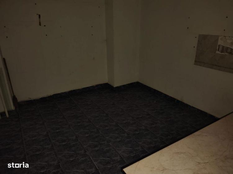 Spatiu comercial 118 mp, semicentral, vitrina, zona Garii - 2