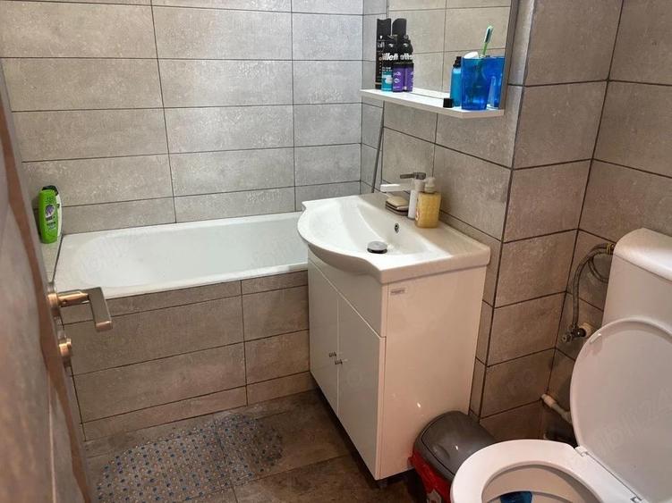 Caut colegi de apartament - 3