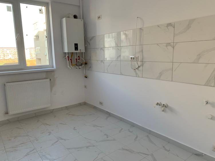 Garsoniera decomandata, bloc nou, Aparatorii Patriei metrou - 3