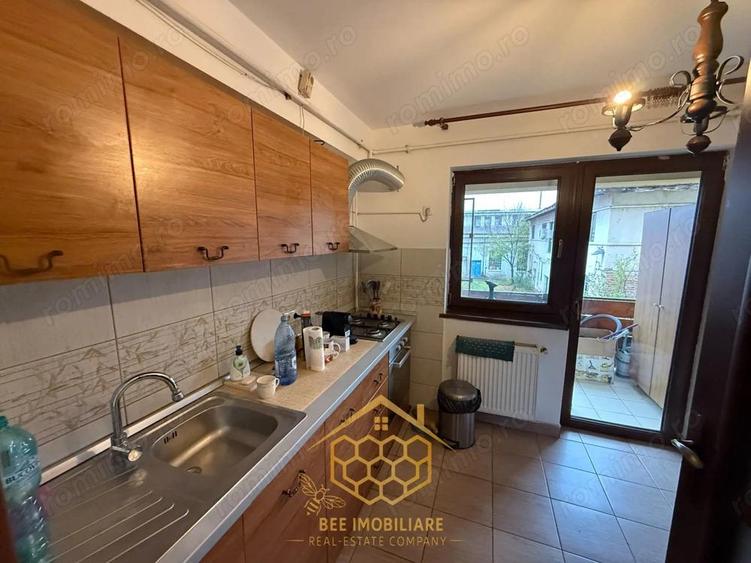 Apartament spatios 3 camere la 10 minute de centru cu loc de parcare - 9