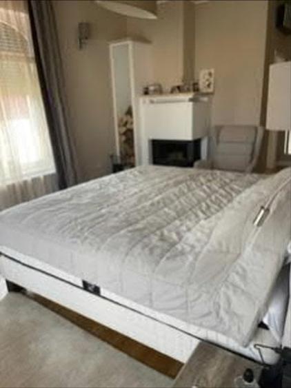 Vila de lux,utilata,mobilata complet.Totul este minutios  lucrat. - 6