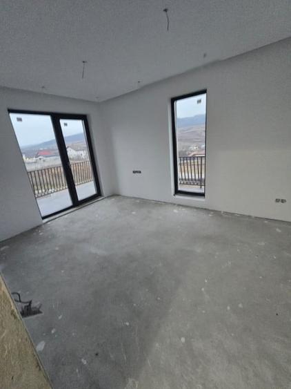 Casa individuala 5 camere, 230mp, garaj, terasa, teren 716mp, in Chinteni - 12