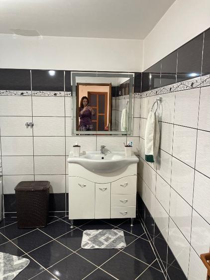 Casă de vânzare Capatanesti comuna Maracineni  - 11