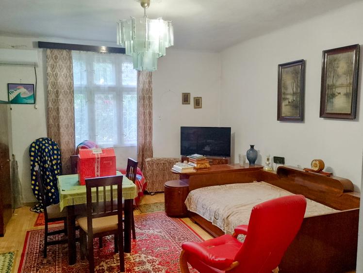 Casă individuală cu 2 camere cu Canalizare în Telegrafului