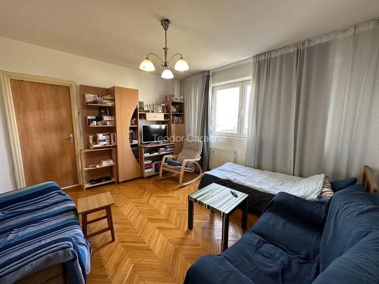 Apartament cu 2 camere semidecomandat în 1 Mai