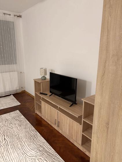 Garsoniera superba de inchiriat! Plaza Mall! Renovata in martie! - 2