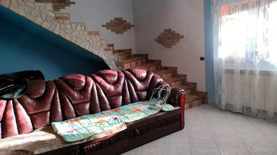 Casă cu Teren 1150 Mp în Viișoara (Păunești)