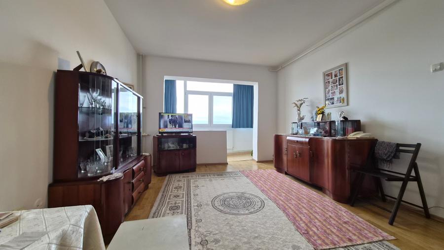 Zona CET - ap 2 camere, dec , et 8/10 , centrala gaze - 8