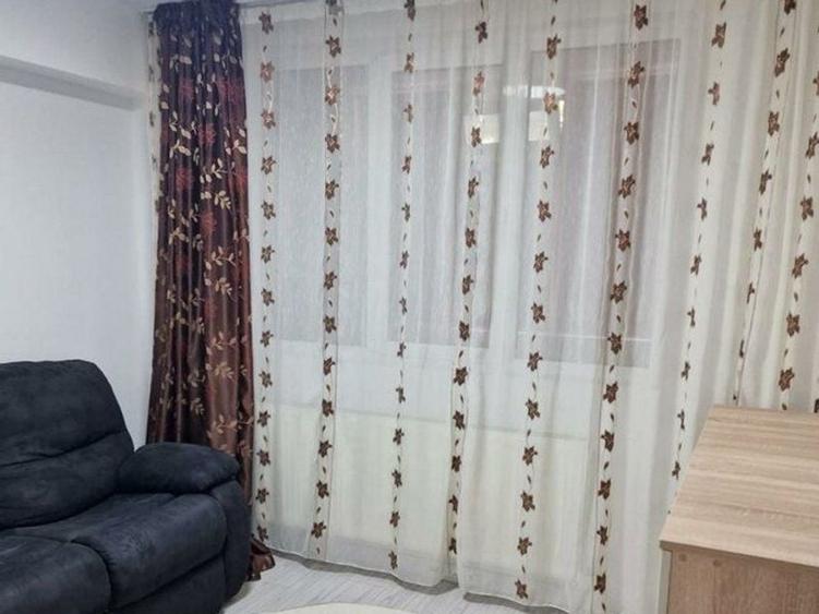 Apartament cu 3 camere, parter - zona Tiglina 2, CEC - 13