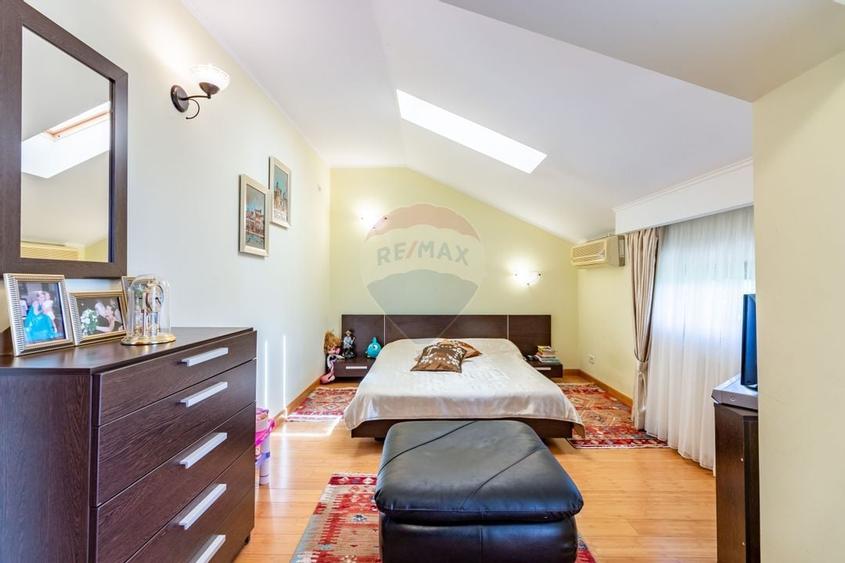 Casă / Vilă in Corbeanca, pe strada Laguna Albastra, langa lac - 15