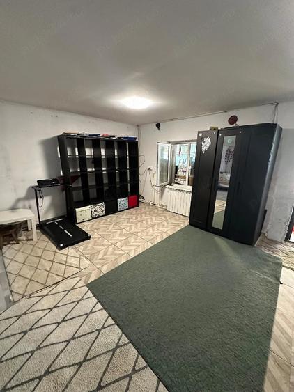 Casă cu 5 camere cu Teren 1000 Mp în Brezoaia
