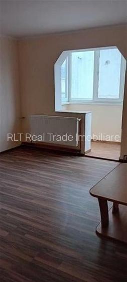 Apartament cu 2 camere semidecomandat în Tractorul