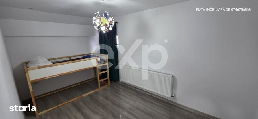 Casă cu 8 camere cu Teren 400 Mp în Central