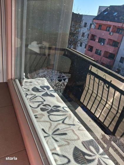 Vand apartament cu 2 camere decomandat in carpati2 str Ganea la etaju4 - 7