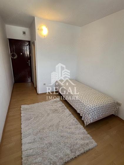 Camera de camin cu baie proprie ?i vedere spre Castelul Corvinilor - 2