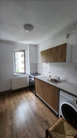 Vanzare apartament 2 camere zona Gemenii - 2