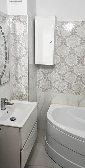 Apartament 3 camere decomandat, 2 bai, 88 mp, balcon inchis, etaj intermediar - 5