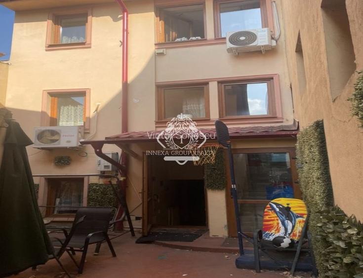 Dacia-Armeneasca I Doua case in aceeasi curte