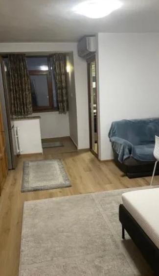 Garsonieră zona  Far  mobilată utilată 15 mp - 2