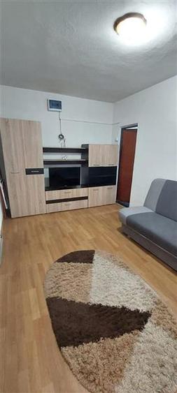 Garsoniera etaj intermediar zona Astra - 1