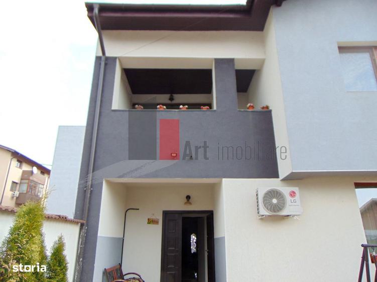 Casă cu 7 camere cu Teren 437 Mp în Fundeni