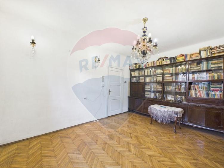 Casă cu 4 camere cu Teren 308 Mp în Chitila