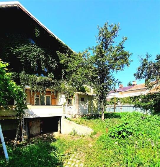 VILA CENTRAL S+P+1E - 22