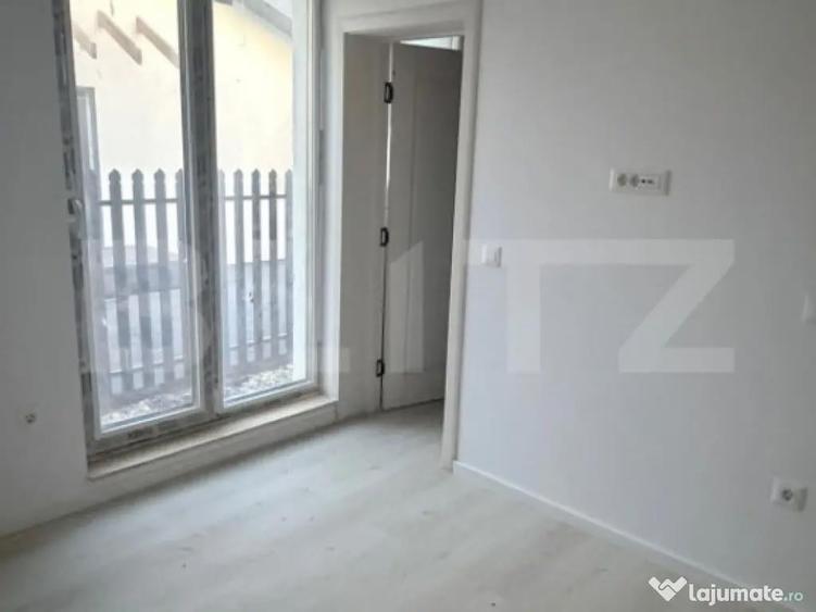 Casa de vanzare in Sanpetru teren 300 m2, suprafa? - 1