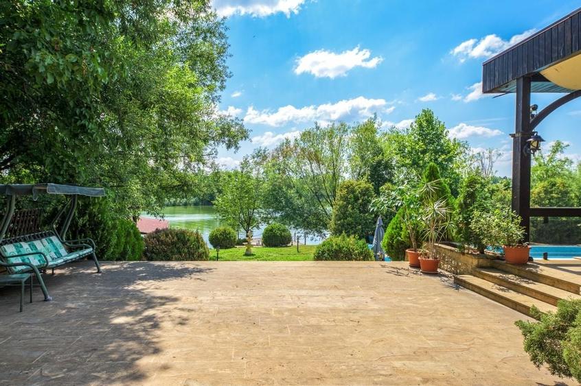 Vila neoromânească cu influențe toscane pe malul lacului Snagov - 15