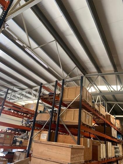 Hala de vanzare, an 2008, zona industriala Bacau - 7