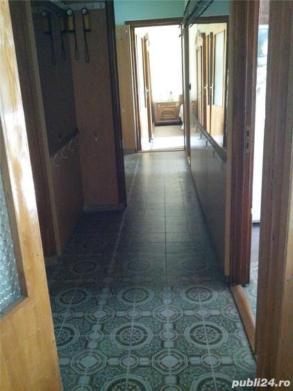 Ofer LA SCHIMB apartament decomandat 3 camere cf 0 stradal - 2