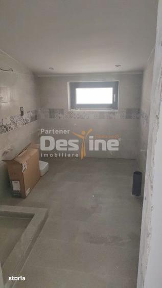 Spațiu comercial, de 386 mp, în Bălteni