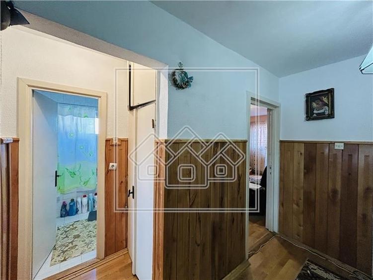 Apartament de vanzare in Sibiu - 3 camere, 2 balcoane si pivnita - - 19