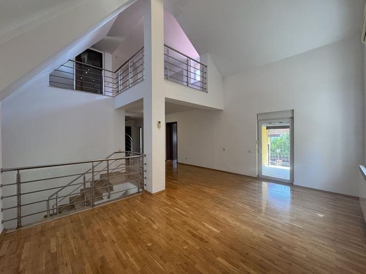 Vila clasica, spatioasa,  piscina, mobilata, langa Britsh School - 13