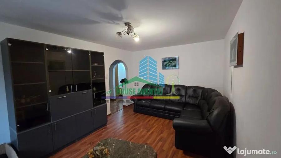 Apartament cu 3 camere decomandat în Brăilei